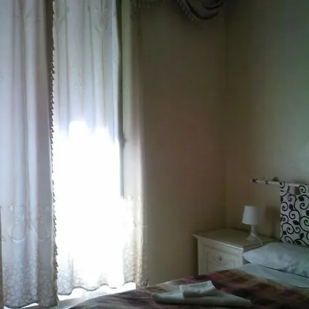 Πανσιόν Roma Prince Inn Accommodation 2*